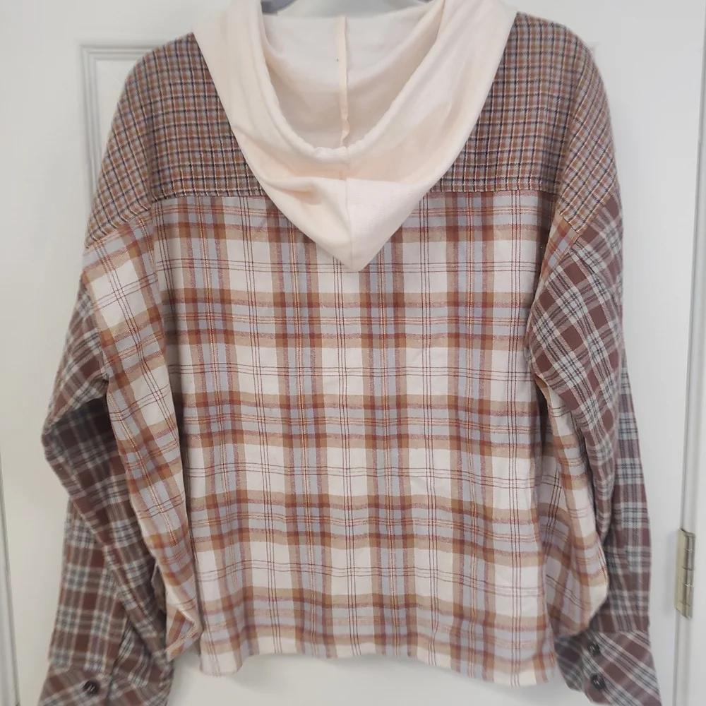 Hem & Thread Flannel - Picture 8 of 13
